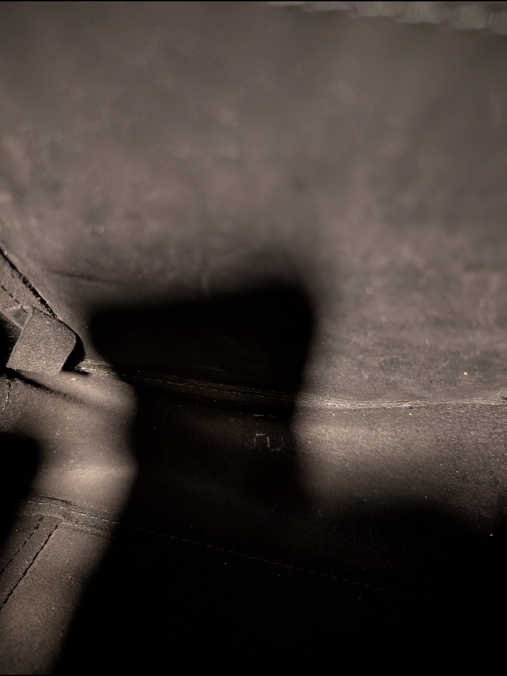 (Portland Leather) Brushed Leather black Tote Bag with Exterior Pocket - Picture 3 of 5